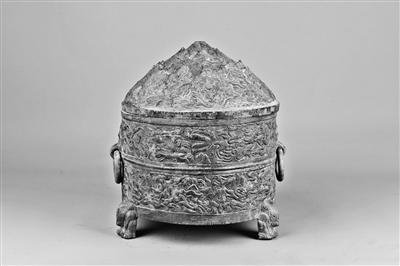 平?jīng)霾┥缴w神獸紋銅樽，東漢人向往過上神仙生活的印跡