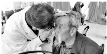 致敬時(shí)代楷?！瓣P(guān)愛八步沙林場(chǎng)大漠治沙人眼健康公益行動(dòng)”啟動(dòng)