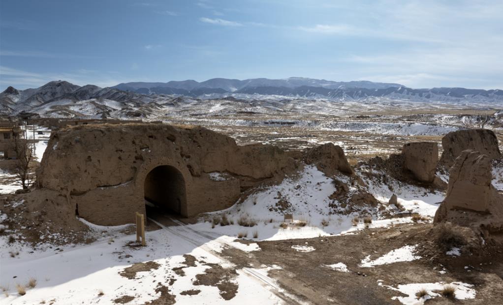 山丹：漢明長(zhǎng)城覆薄雪 邊塞冬至畫意濃